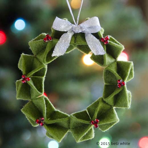 Origami Wreath Ornament PDF betz white