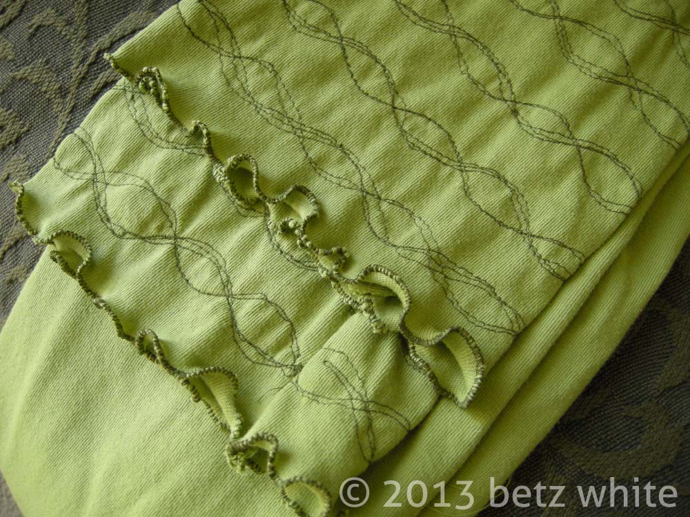Learn to Sew – How to Sew Lettuce Edge Hems 